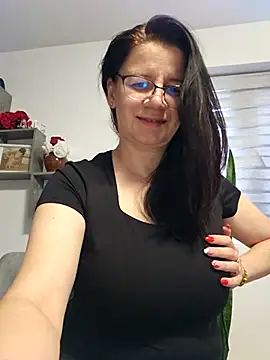 KristenVega online show from November 18, 8:06 am