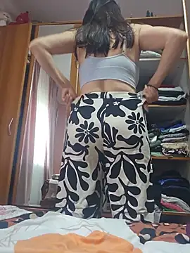 Snapshot of KristenVega chatting on June 4, 7:13 am KristenVega online show from June 4, 7:13 am