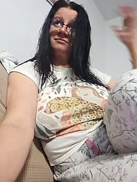 KristenVega online show from November 17, 8:02 pm