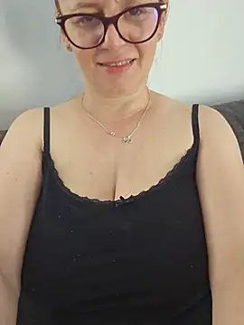 Snapshot of KristenVega chatting on June 15, 12:05 pm KristenVega online show from June 15, 12:05 pm
