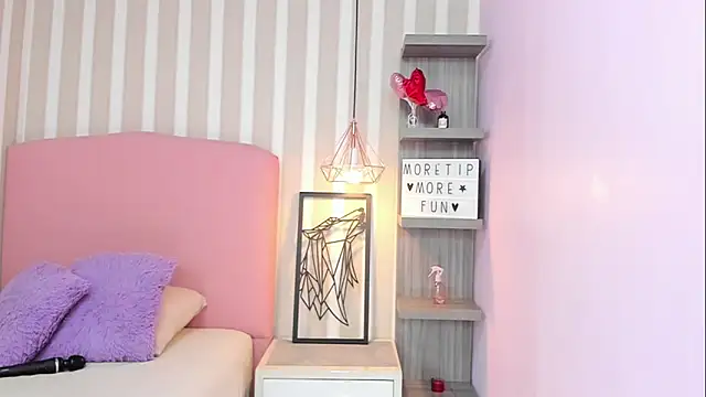 Snapshot of AMELIETARSON chatting on March 8, 7:20 pm AMELIETARSON online show from March 8, 7:20 pm