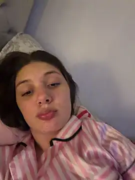 EmilyS   online show from April 3, 5:25 am