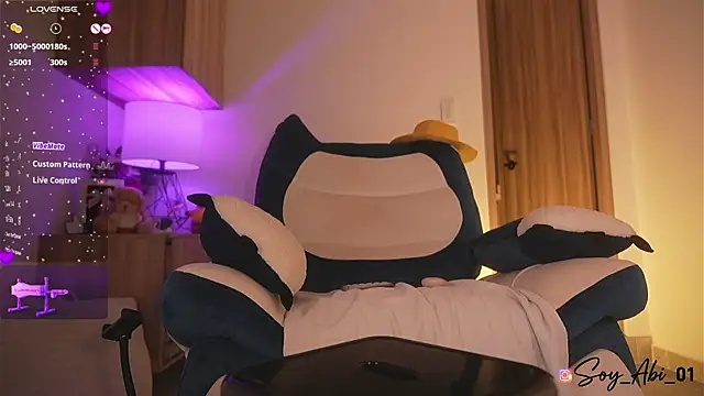 soy abi  online show from April 28, 2:27 am