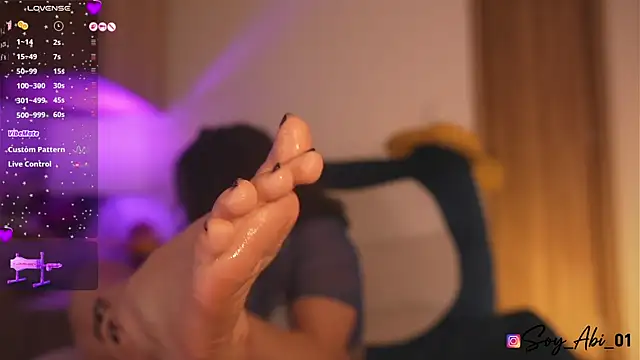 soy abi  online show from April 12, 11:52 pm