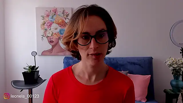 cuddlingbunny online show from February 9, 3:10 pm