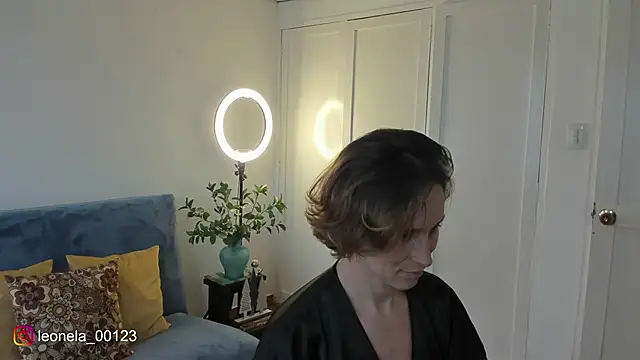 cuddlingbunny online show from January 12, 8:04 pm