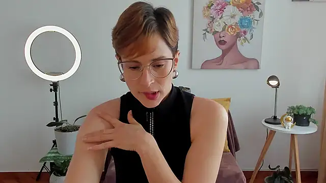 Snapshot of cuddlingbunny chatting on February 28, 6:20 pm cuddlingbunny online show from February 28, 6:20 pm