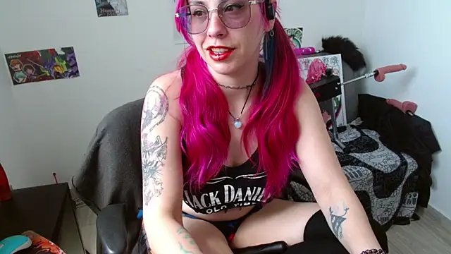 natasha laulau online show from May 5, 6:00 pm