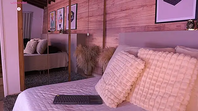 AmmyScott online show from March 13, 7:08 pm