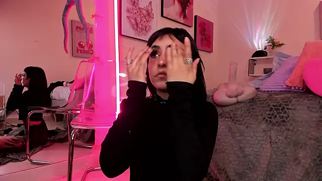 MaveParks  online show from February 12, 12:16 pm