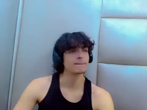 Sr BonnyEthan online show from February 25, 1:00 pm