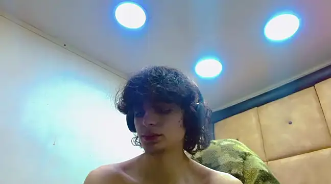 Snapshot of Sr_BonnyEthan chatting on February 21, 1:33 pm Sr BonnyEthan online show from February 21, 1:33 pm