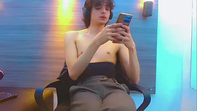 Sr BonnyEthan online show from March 12, 1:04 pm