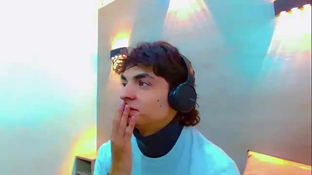 Sr BonnyEthan online show from December 4, 2:05 pm