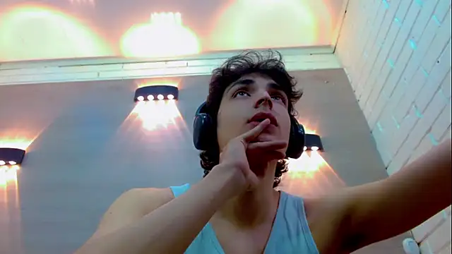 Sr BonnyEthan online show from December 3, 1:54 pm