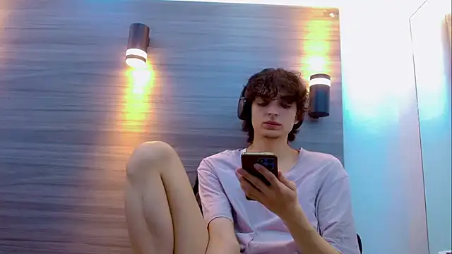 Sr BonnyEthan online show from March 18, 1:02 pm