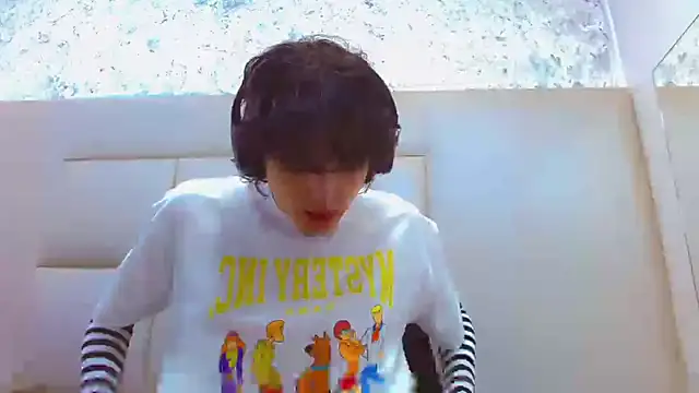 Sr BonnyEthan online show from February 27, 1:00 pm