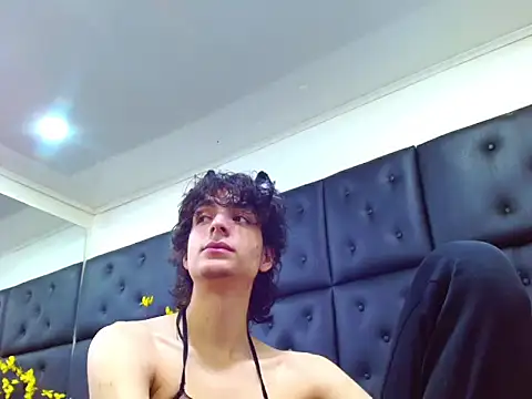 Sr BonnyEthan online show from March 6, 1:17 pm