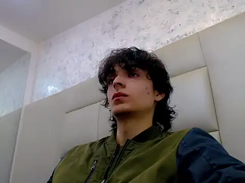 Sr BonnyEthan online show from February 10, 1:32 pm