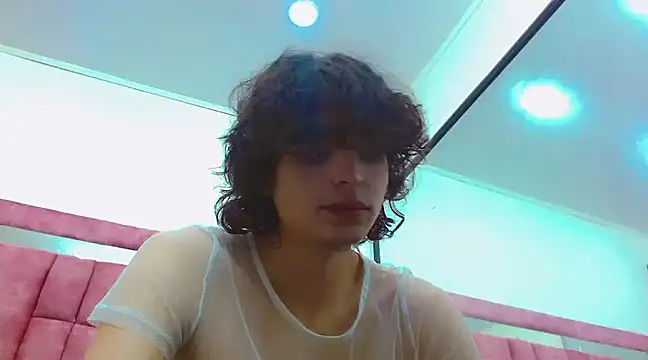 Snapshot of Sr_BonnyEthan chatting on February 17, 2:06 pm Sr BonnyEthan online show from February 17, 2:06 pm