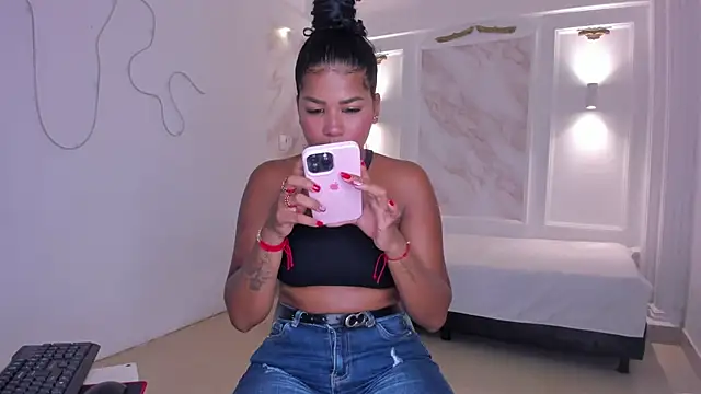 Snapshot of NastassjaCandy chatting on October 15, 7:00 pm NastassjaCandy online show from October 15, 7:00 pm