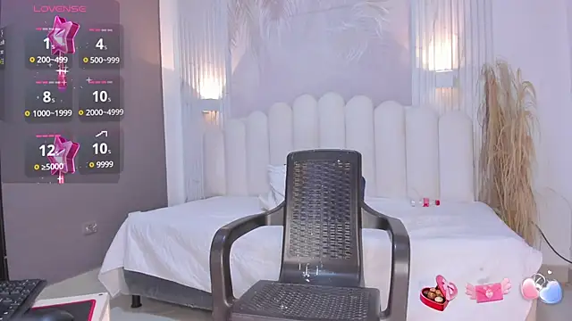 NastassjaCandy online show from April 7, 7:59 pm