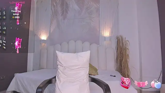 NastassjaCandy online show from April 8, 7:48 pm