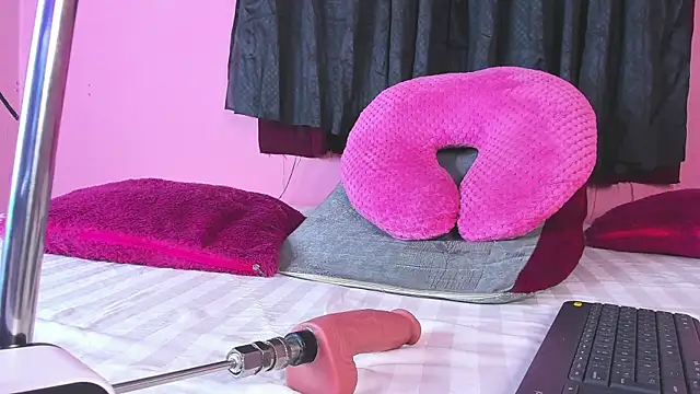 cloe bridgee online show from June 17, 1:05 am