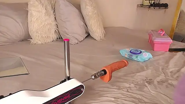 Snapshot of cloe_bridgee chatting on September 24, 3:02 am cloe bridgee online show from September 24, 3:02 am