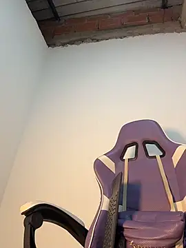 Barbiebrunette  online show from April 19, 4:02 am