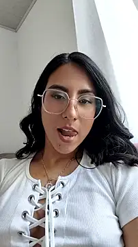 DaraBeckett online show from May 3, 8:56 pm