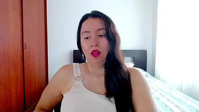 emely sexx20 online show from November 29, 5:35 pm