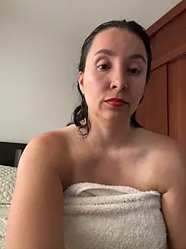 emely sexx20 online show from March 27, 8:10 pm