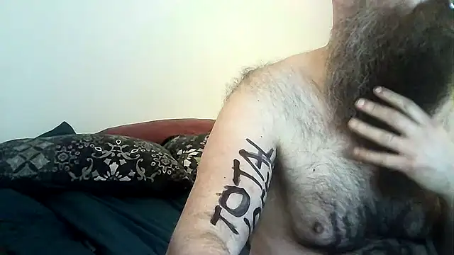 JunkieShitPig online show from March 22, 8:15 pm