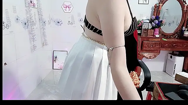 Snapshot of Lanian_99 chatting on July 9, 10:42 pm Lanian 99 online show from July 9, 10:42 pm