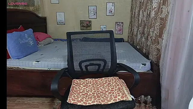 Lanian 99 online show from November 18, 12:04 am