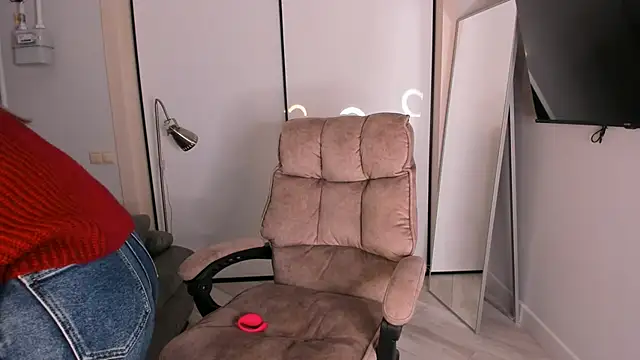 Snapshot of helen_ramsay chatting on November 27, 3:23 pm helen ramsay online show from November 27, 3:23 pm