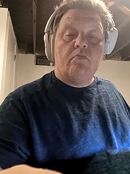 jrsexy83 online show from April 20, 7:33 am