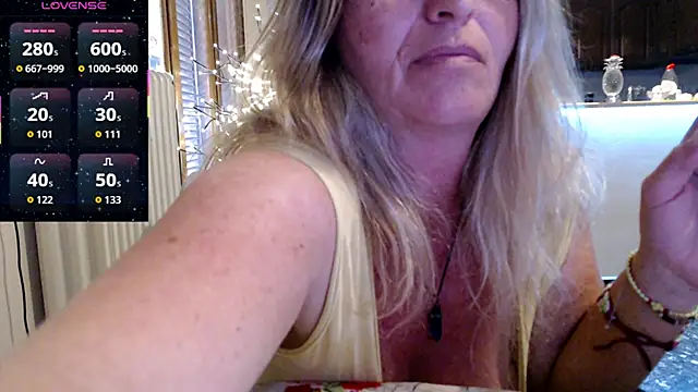 JennaDeluxe online show from March 19, 9:31 am