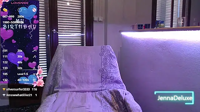 Snapshot of JennaDeluxe chatting on July 8, 6:58 am JennaDeluxe online show from July 8, 6:58 am