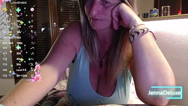 JennaDeluxe online show from May 28, 7:53 pm