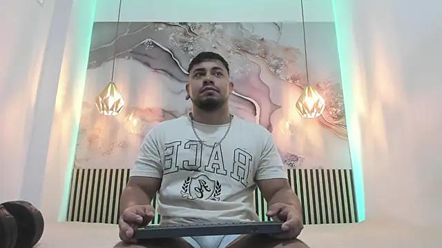 BrianMalonee online show from February 7, 12:02 pm