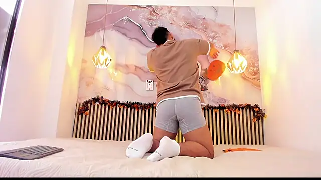 BrianMalonee online show from November 4, 12:09 pm