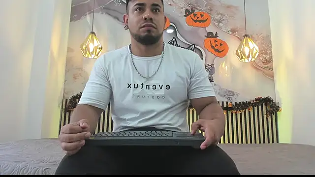 BrianMalonee online show from November 1, 12:54 pm