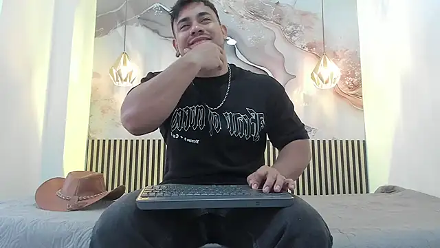 BrianMalonee online show from November 15, 12:42 pm