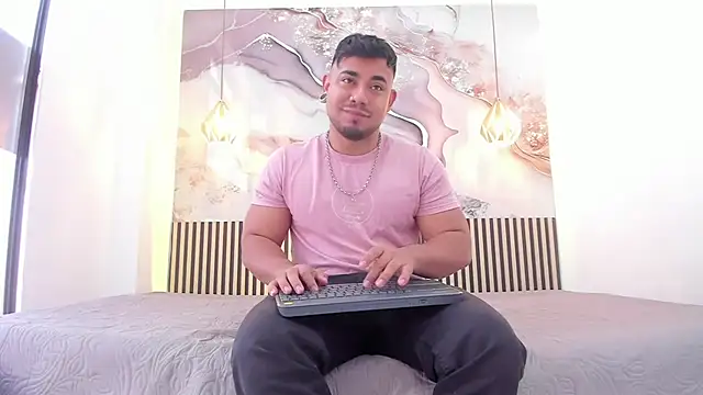 BrianMalonee online show from November 8, 12:42 pm