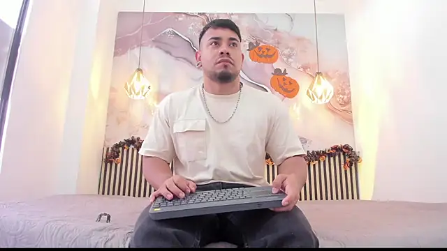 BrianMalonee online show from November 3, 12:09 pm