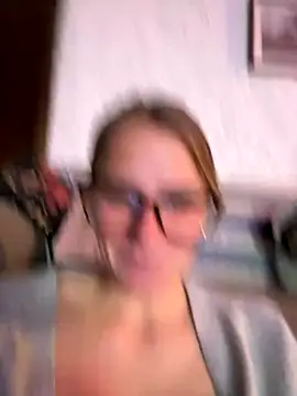 Snapshot of selenaluvv chatting on December 2, 4:09 pm selenaluvv online show from December 2, 4:09 pm