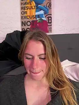 selenaluvv online show from February 25, 3:34 pm