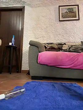 selenaluvv online show from March 9, 3:26 pm